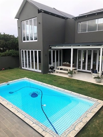 WHALE ROCK RIDGE - BEIRA