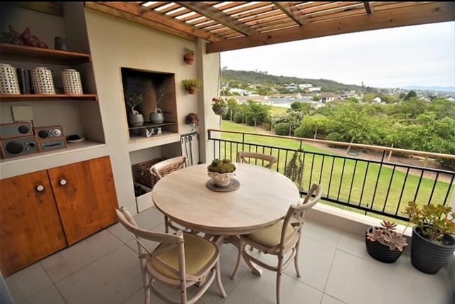 WHALE ROCK RESORT - 15